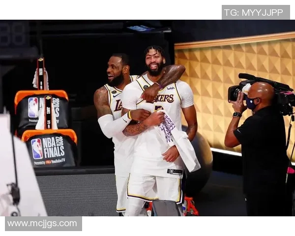 湖人对热火总决赛精彩回放中文解说带你重温经典瞬间与激烈对抗